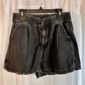 American Eagle Women’s High Waisted Stretch Black Mom Shorts Size 6